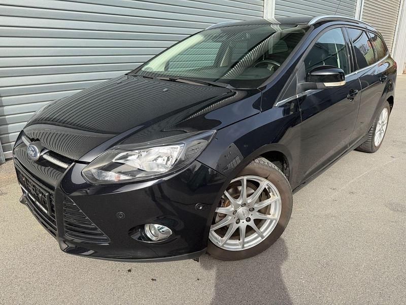 Gebraucht Ford Focus Titanium 101 PS (74 kW) 2014 Schwarz Kombi