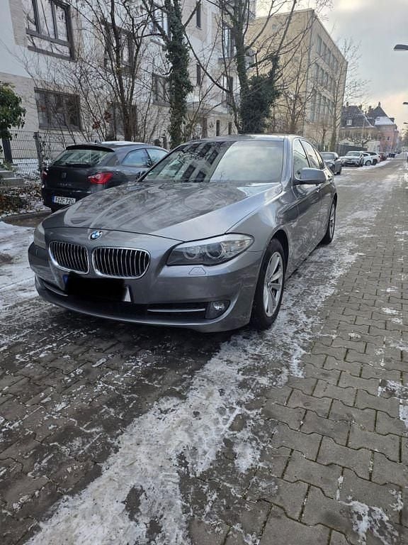 Gebraucht BMW 523 204 PS (150 kW) 2011 Grau Limousine