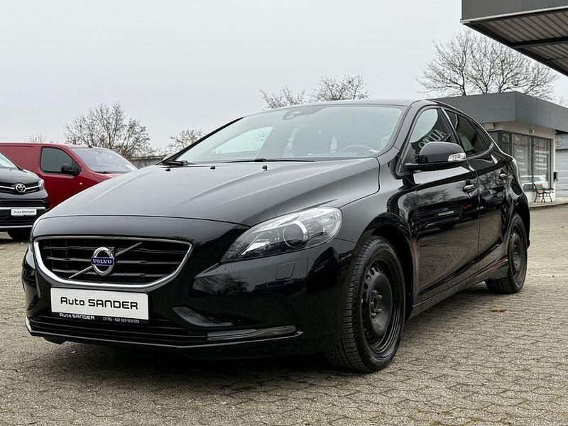 Gebraucht Volvo V40 You! 120 PS (88 kW) 2015 Schwarz Limousine