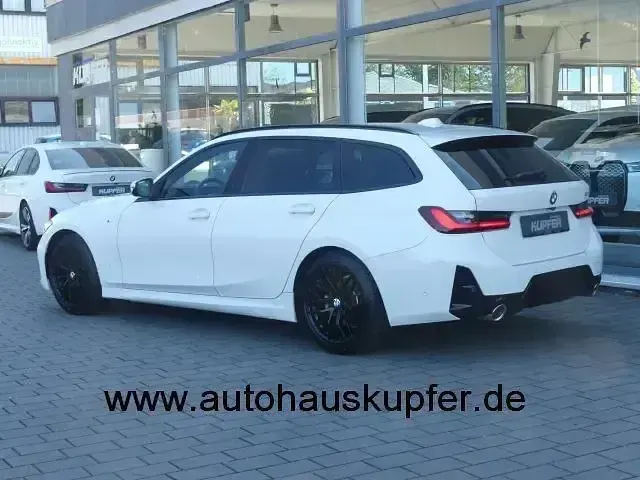 Gebraucht BMW 320 Performance 184 PS (135 kW) 2024 Weiß Limousine