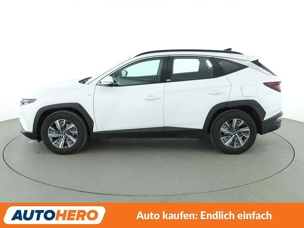 Gebraucht Hyundai Tucson Select 150 PS (110 kW) 2021 Polar white SUV