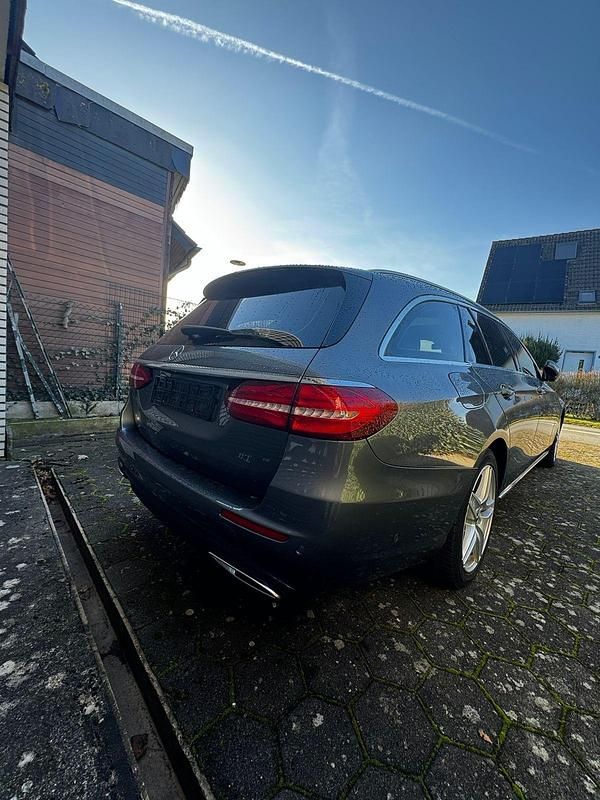 Gebraucht Mercedes E400 Sportline 340 PS (250 kW) 2019 Grau Kombi