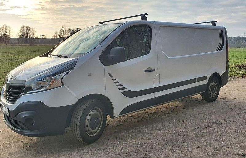 Weiß Gebraucht 2018 Renault Trafic Van / Kleinbus | 10.900 € (Superpreis) - Bild 1/4