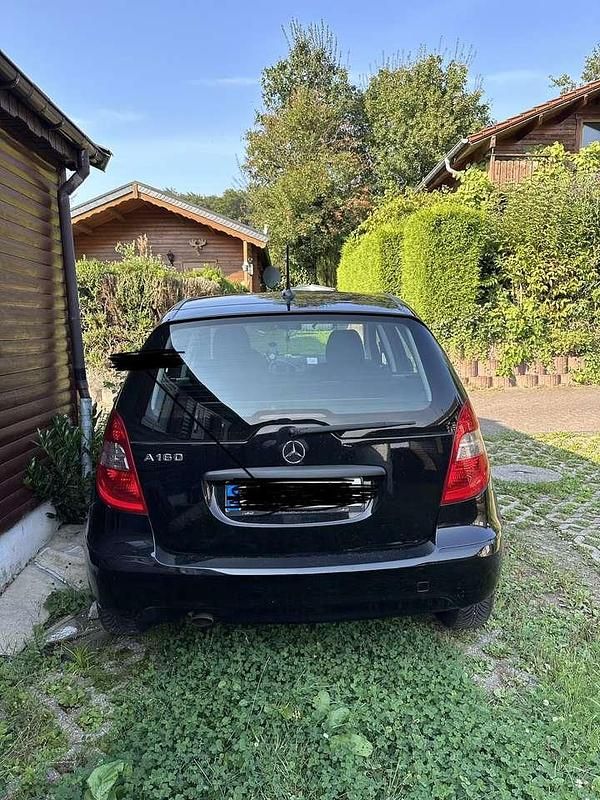 Gebraucht Mercedes A160 95 PS (69 kW) 2010 Schwarz Kleinwagen