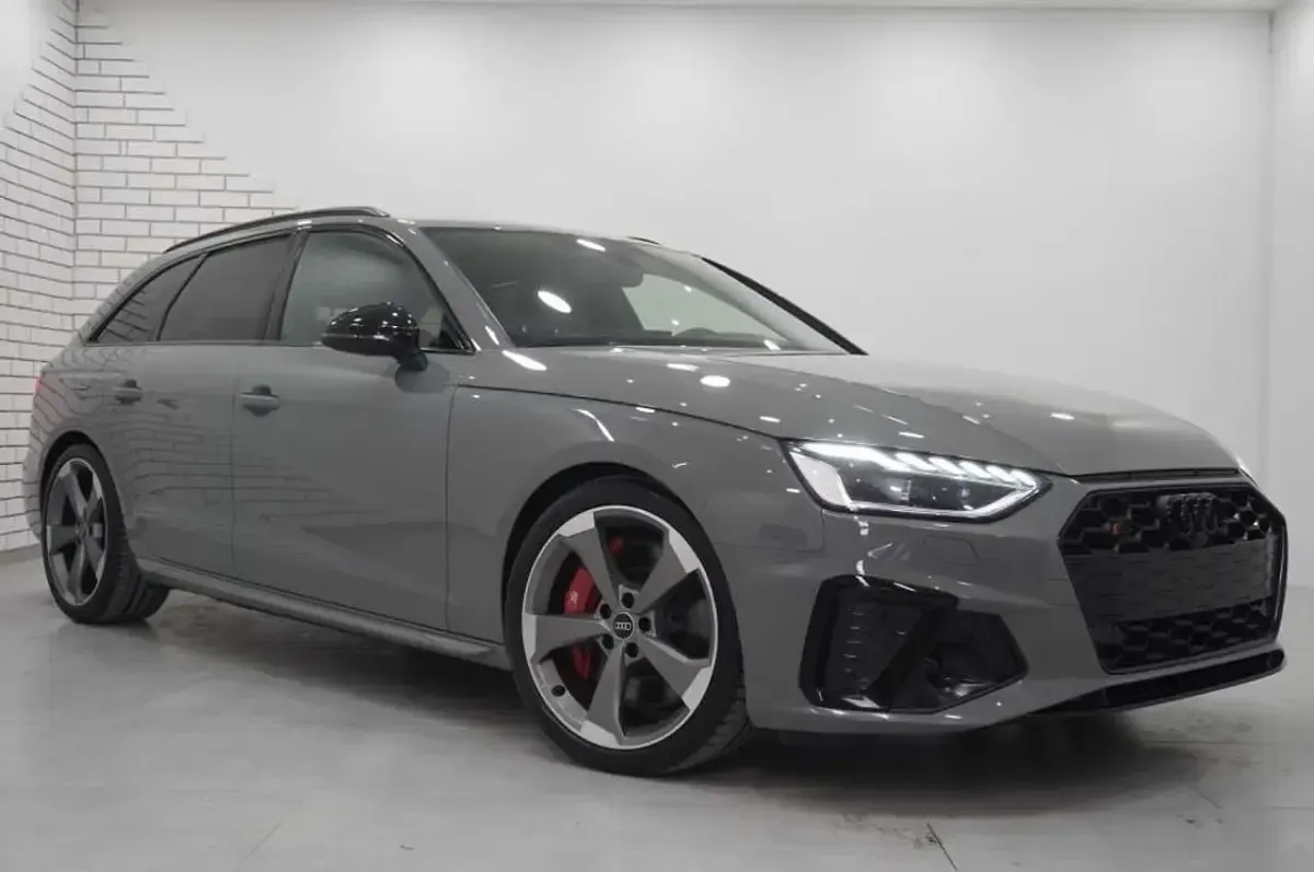 Gebraucht Audi S4 Sport 341 PS (250 kW) 2022 Quantumgrau Kombi