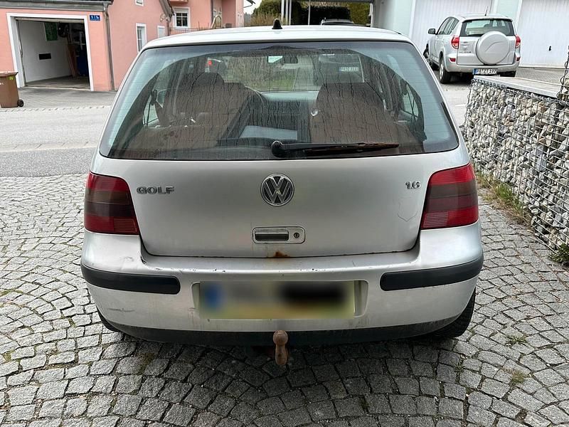 Gebraucht VW Golf IV Edition 105 PS (77 kW) 2001 Silber Limousine