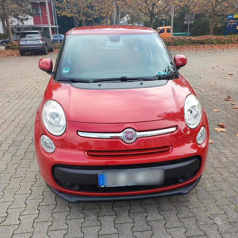 Rot Gebraucht 2013 Fiat 500L Van / Kleinbus | 4.800 € (Guter Preis) - Bild 1/4