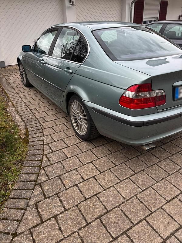 Gebraucht BMW 320 170 PS (125 kW) 2001 Grün Limousine