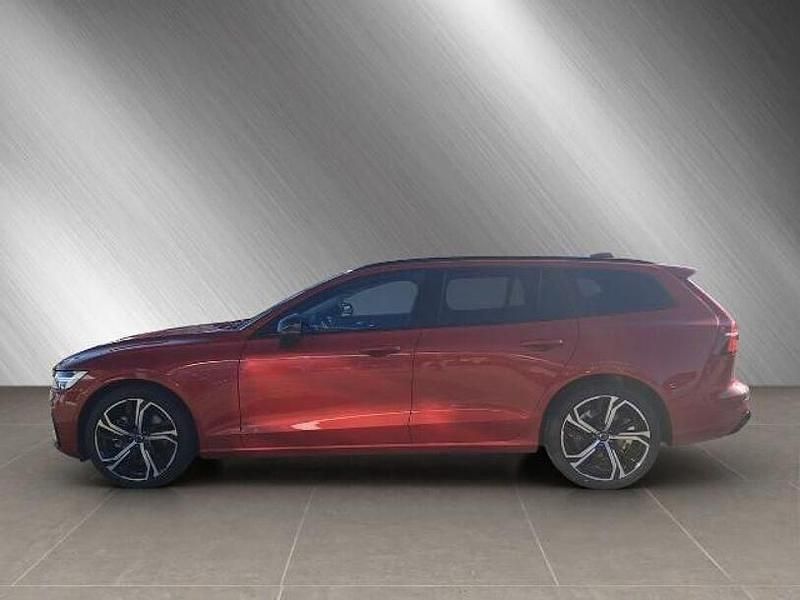 Gebraucht Volvo V60 Plus 197 PS (144 kW) 2024 Rot Kombi
