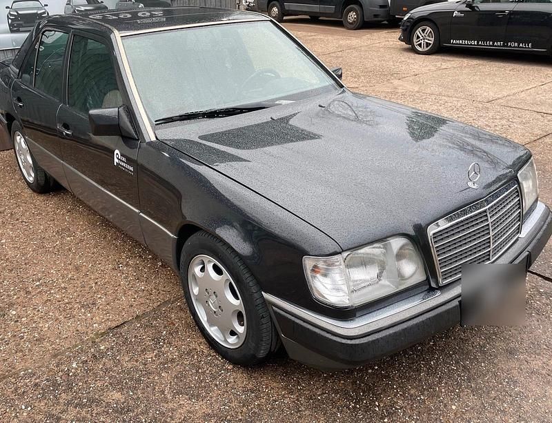 Gebraucht Mercedes E400 305 PS (224 kW) 1994 Grau Limousine