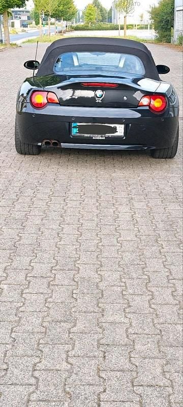 Schwarz Gebraucht 2003 BMW Z4 Cabrio | 11.000 € (Superpreis) - Bild 1/4