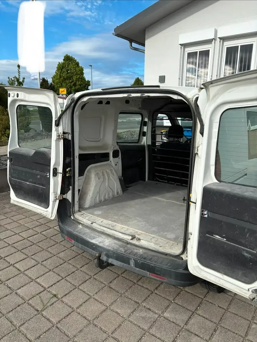 Gebraucht Fiat Doblò 90 PS (66 kW) 2012 Weiß Van / Kleinbus