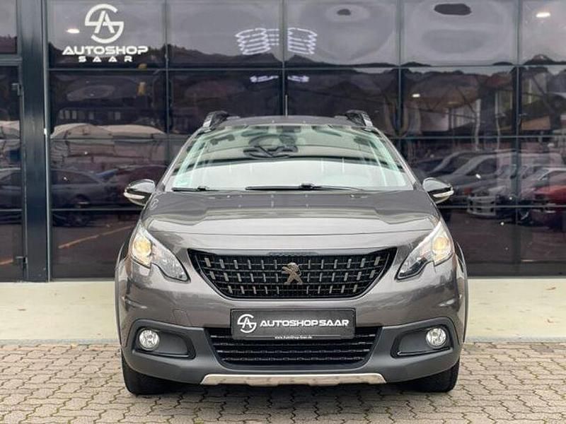 Gebraucht Peugeot 2008 GT 114 PS (83 kW) 2019 Grau SUV