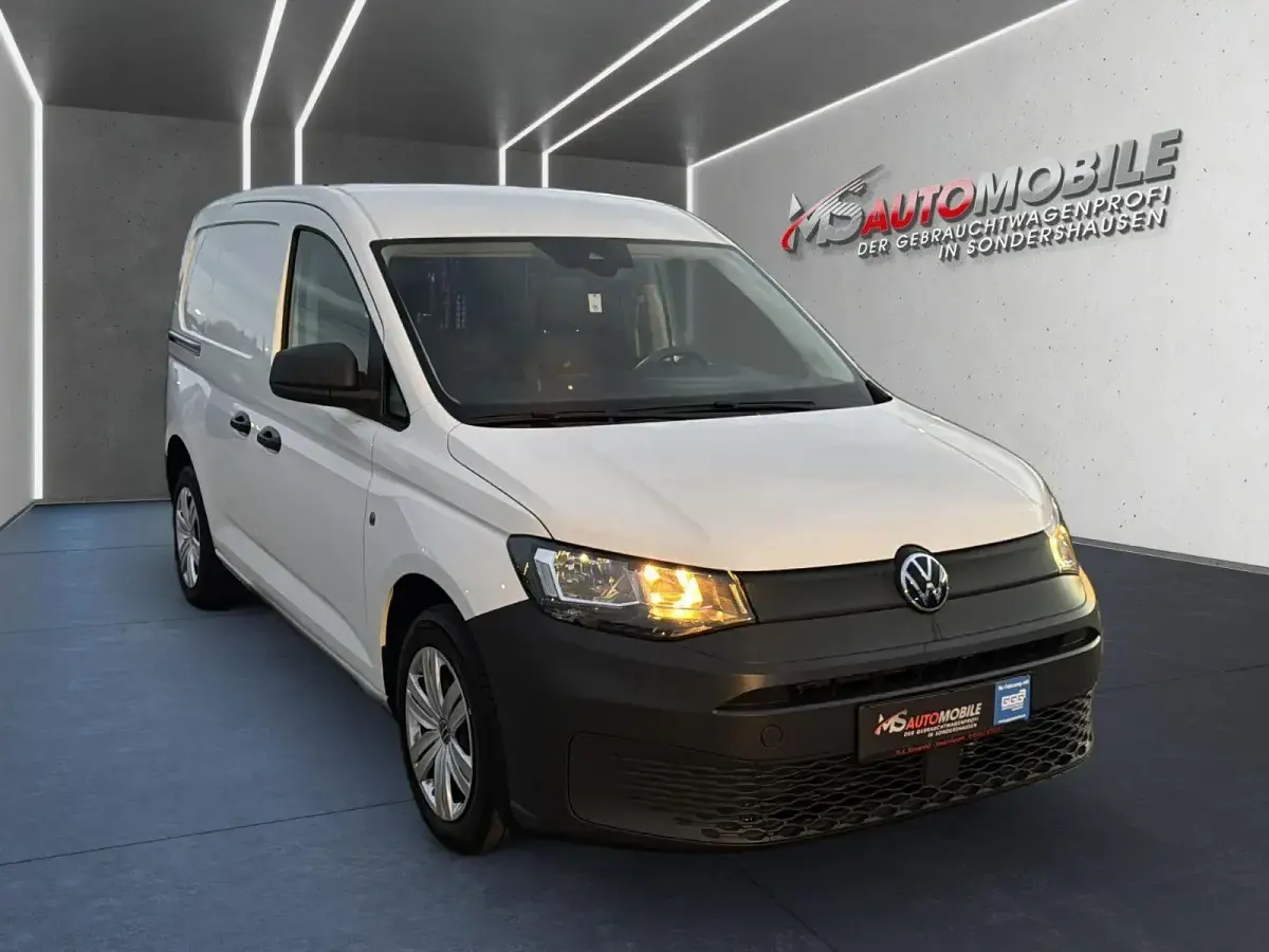 Gebraucht VW Caddy 102 PS (75 kW) 2021 Weiß Van / Kleinbus