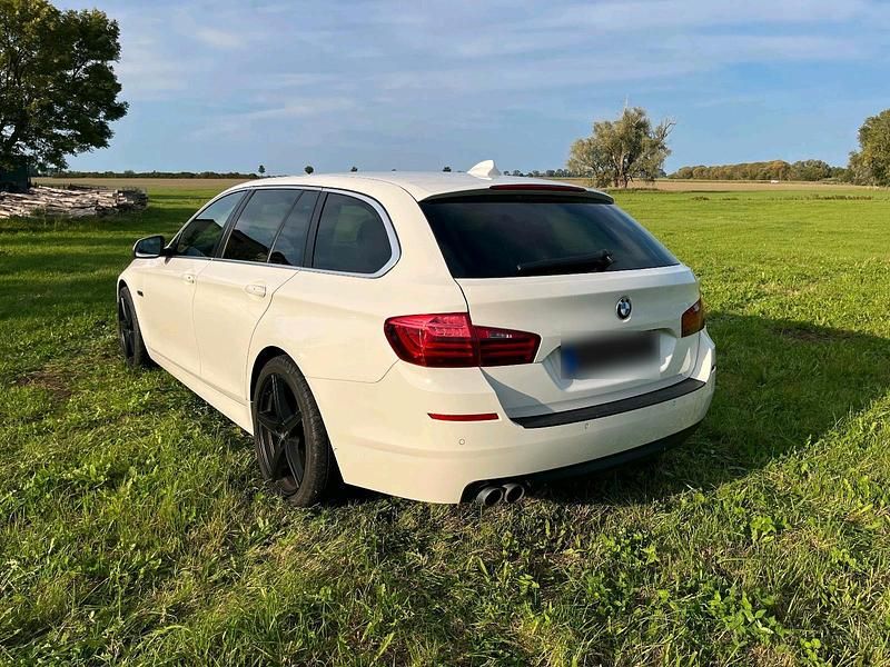 Gebraucht BMW 520 184 PS (135 kW) 2013 Weiß Kombi