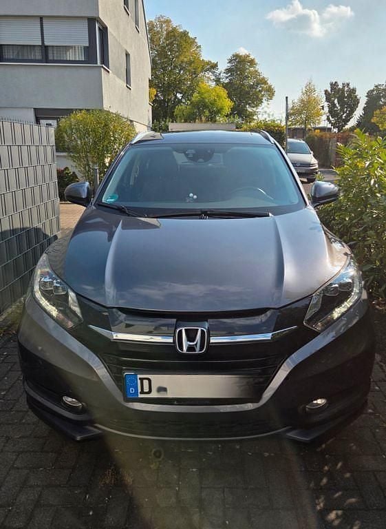 Grau Gebraucht 2017 Honda HR-V Executive SUV | 17.050 € (Fairer Preis) - Bild 1/4