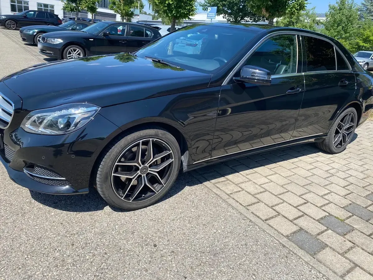 Gebraucht Mercedes E350 258 PS (189 kW) 2017 Schwarz Limousine