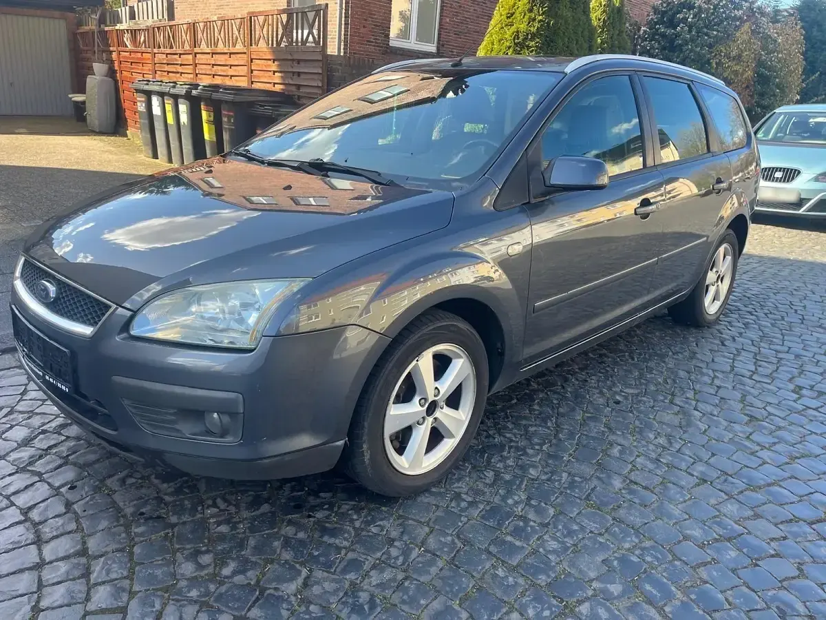 Second-hand Ford Focus 145 CP (106 kW) 2005 Gri Break