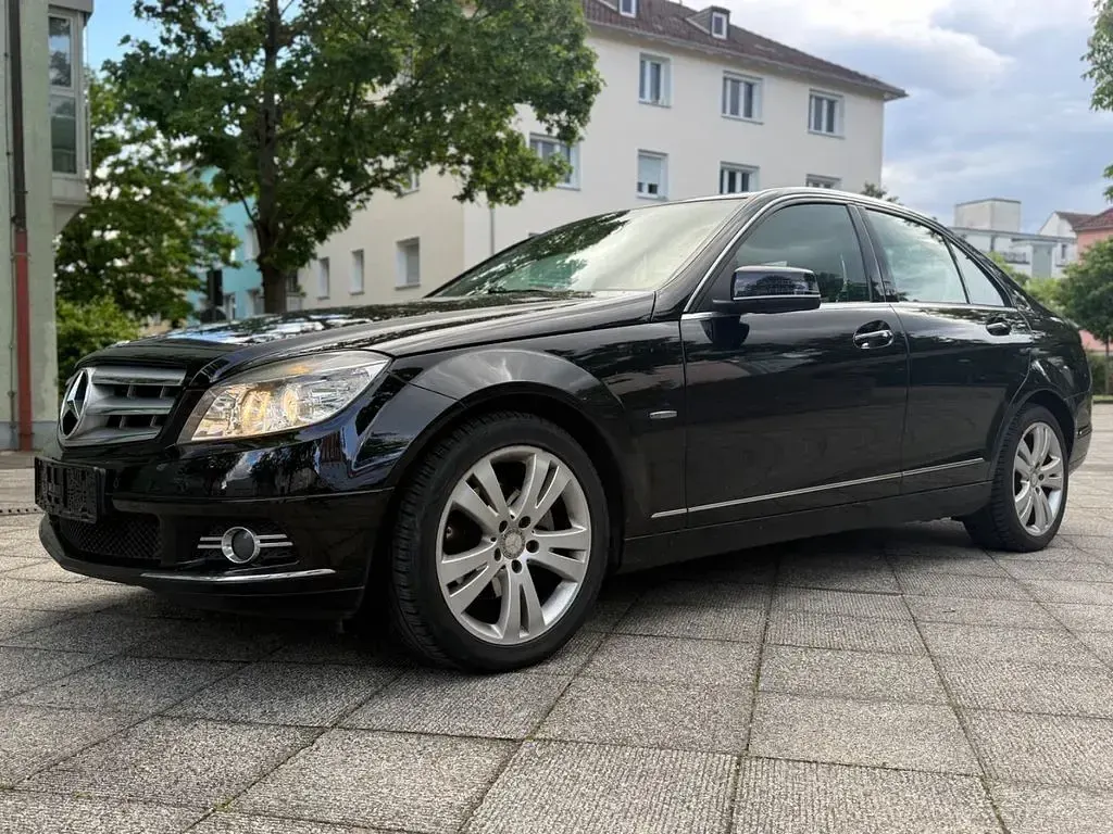 Gebraucht Mercedes C180 156 PS (114 kW) 2010 Schwarz Limousine