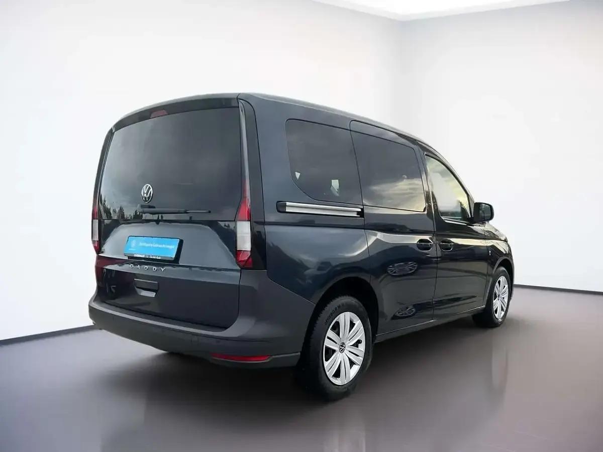 Gebraucht VW Caddy Basis 102 PS (75 kW) 2024 Blau Van / Kleinbus