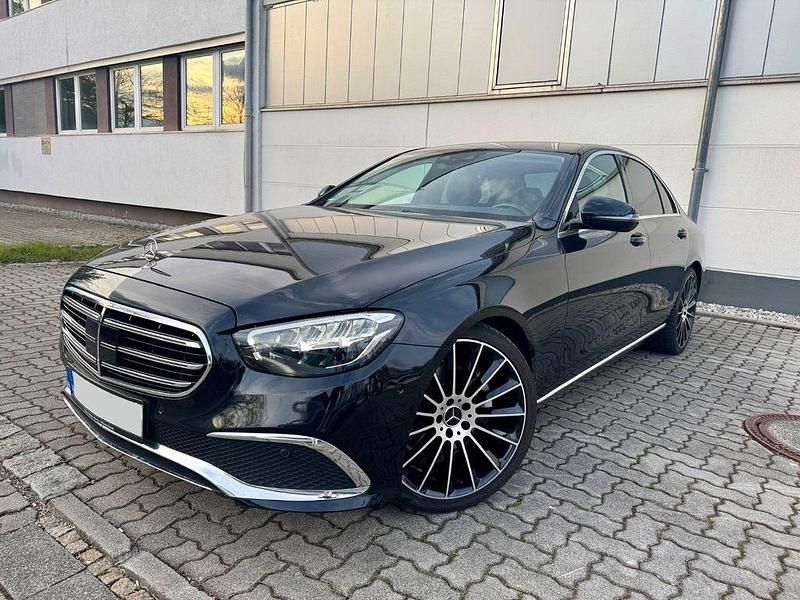 Gebraucht Mercedes E220 Exclusive 194 PS (142 kW) 2020 Schwarz Limousine