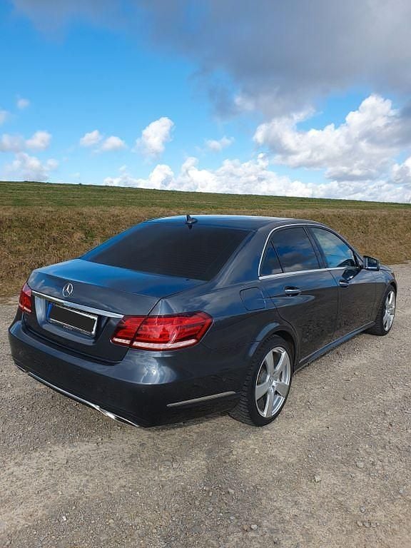 Gebraucht Mercedes E350 Edition 258 PS (189 kW) 2015 Grau Limousine