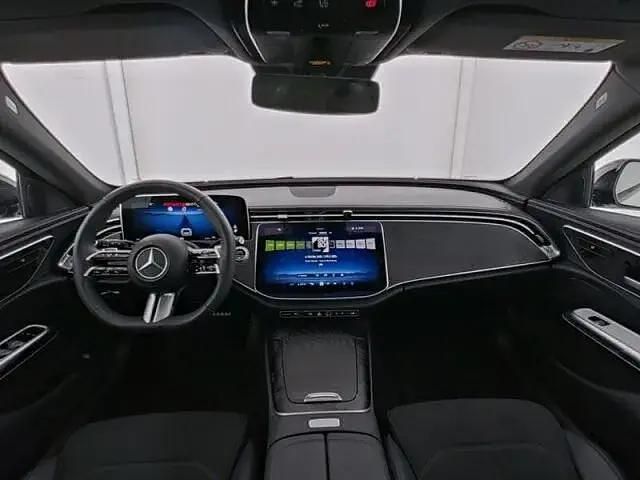 Gebraucht Mercedes E200 AMG 204 PS (150 kW) 2025 Weiß Kombi