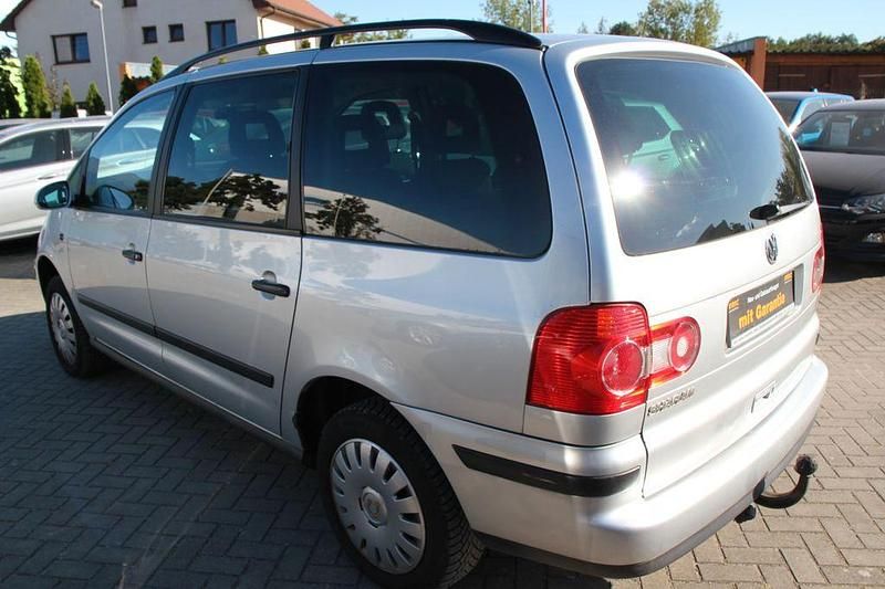 Gebraucht VW Sharan Trendline 116 PS (85 kW) 2006 Silber Van / Kleinbus