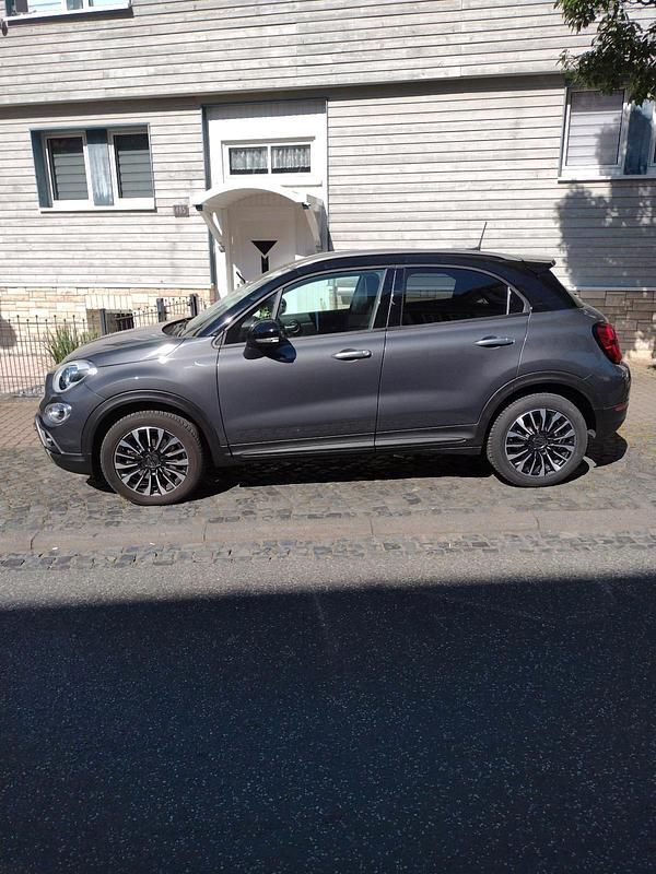 Schwarz Gebraucht 2023 Fiat 124 Limousine | 19.000 € - Bild 1/4