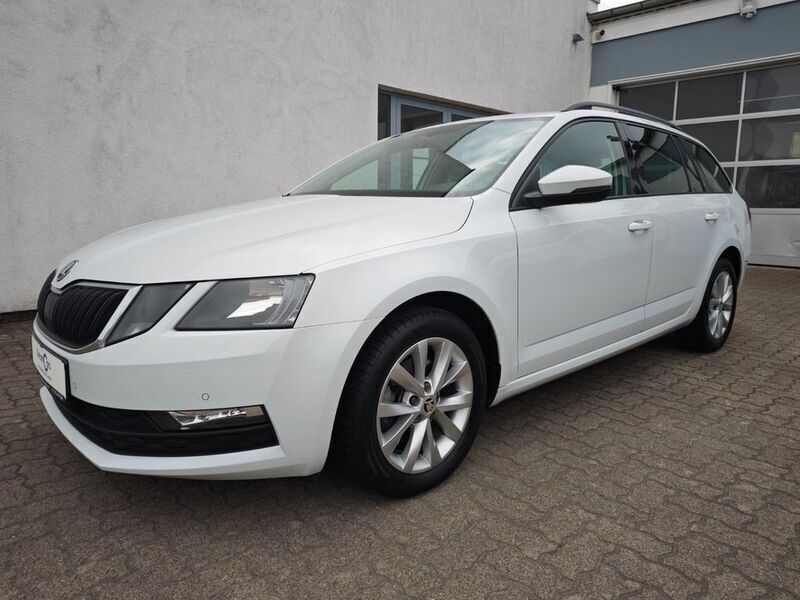 Weiß Gebraucht 2019 Skoda Octavia Ambition Kombi | 10.990 € (Fairer Preis) - Bild 1/4
