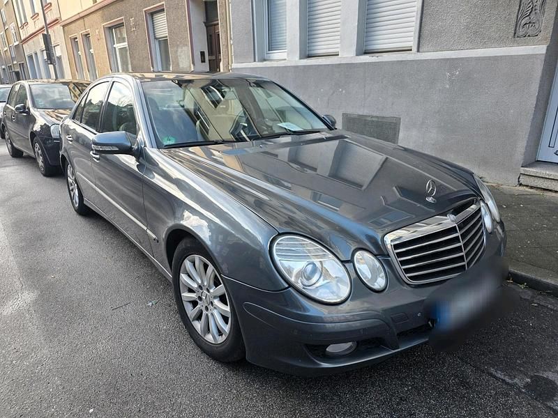 Gebraucht Mercedes E320 224 PS (164 kW) 2006 Grau Limousine