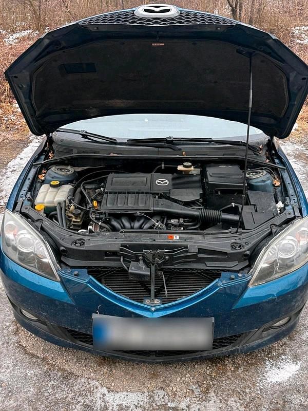 Usata Mazda 3 Active 105 CV (77 kW) 2007 Blu Berlina