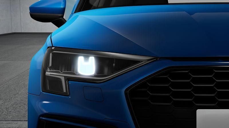 Blau Gebraucht 2023 Audi A3 S-Line Limousine | 23.499 € (Guter Preis) - Bild 1/4