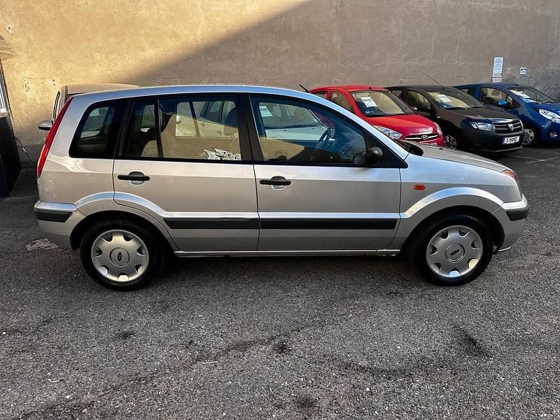 Gebraucht Ford Fusion 78 PS (57 kW) 2006 Silber Kleinwagen