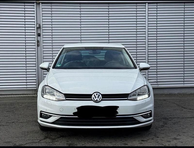 Gebraucht VW Golf VII Join 116 PS (85 kW) 2018 Weiß Kleinwagen