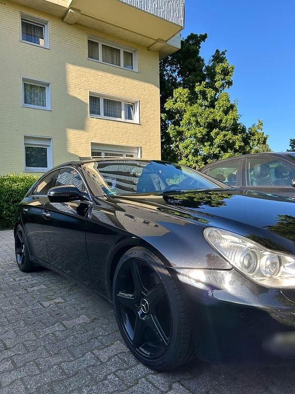 Gebraucht Mercedes CLS300 231 PS (169 kW) 2010 Schwarz Coupé