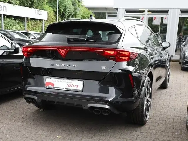 Neu Cupra Formentor VZ 333 PS (244 kW) 2026 Midnight schwarz metallic SUV