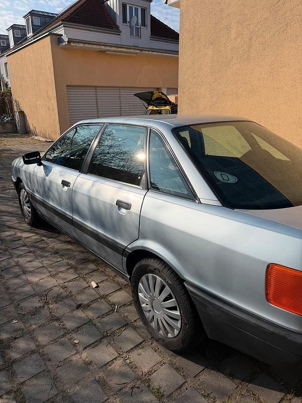 Gebraucht Audi 80 90 PS (66 kW) 1991 Silber Limousine
