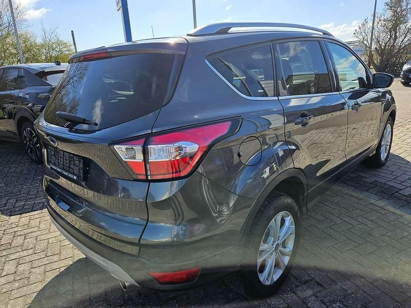Gebraucht Ford Kuga Titanium 179 PS (131 kW) 2017 Magneticgrau (metallic) SUV