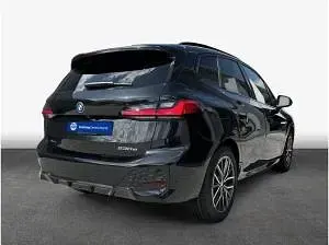 Neu BMW 230 Basis 150 PS (110 kW) 2025 Schwarz Kombi