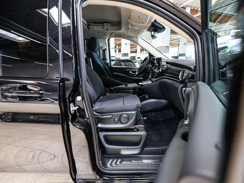 Gebraucht Mercedes V220 Marco Polo 163 PS (119 kW) 2024 Schwarz Van / Kleinbus