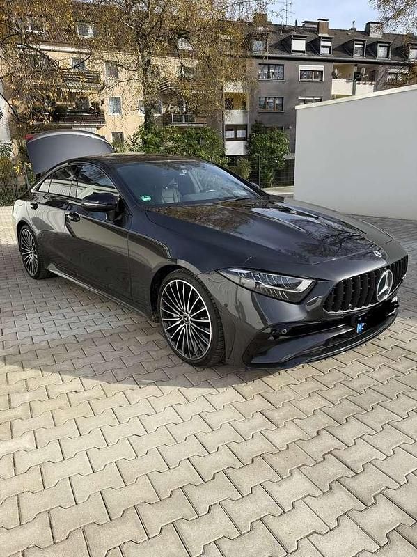 Gebraucht Mercedes CLS300 AMG line 265 PS (194 kW) 2023 Grau Coupé
