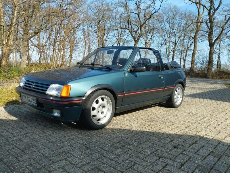 Grün Gebraucht 1991 Peugeot 205 Cabrio | 12.500 € - Bild 1/4