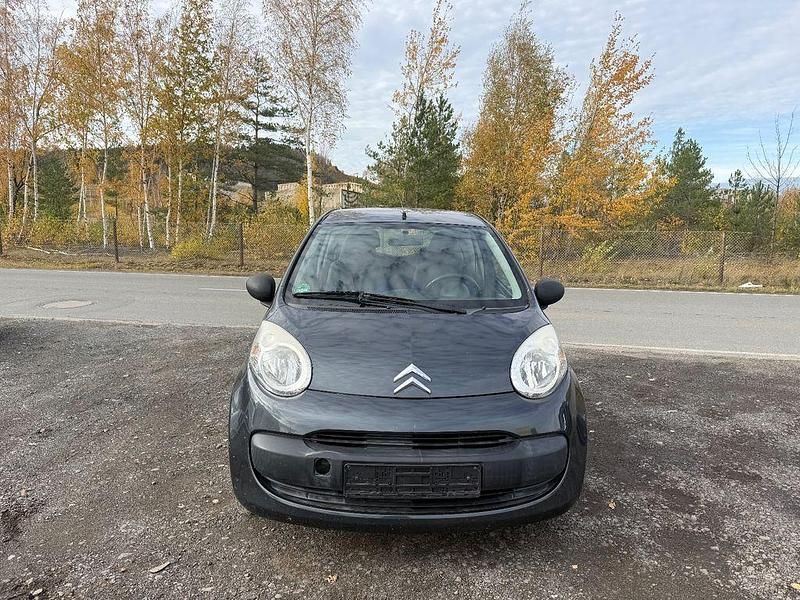 Grau Gebraucht 2007 Citroën C1 Advance Kleinwagen | 2.450 € (Fairer Preis) - Bild 1/4