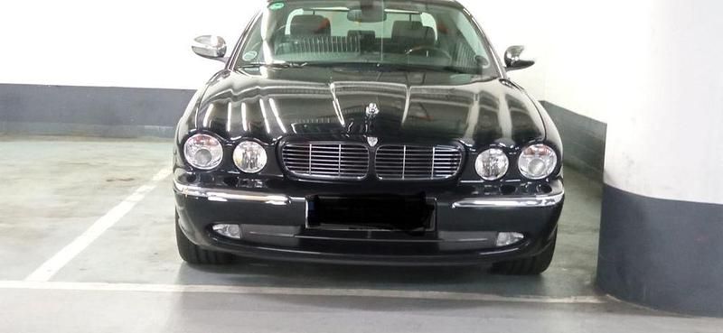 Schwarz Gebraucht 2005 Jaguar XJ6 Executive Limousine | 26.900 € - Bild 1/2