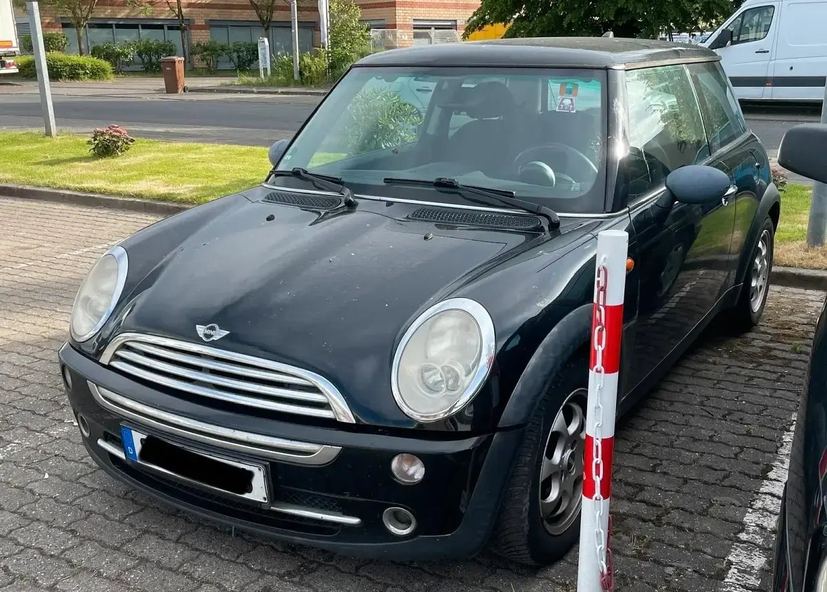 Gebraucht Mini ONE 90 PS (66 kW) 2005 Schwarz Kleinwagen