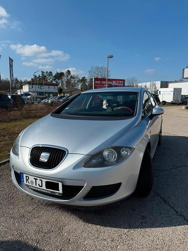 Second-hand Seat Leon 101 CP (74 kW) 2007 Argintiu Hatchback