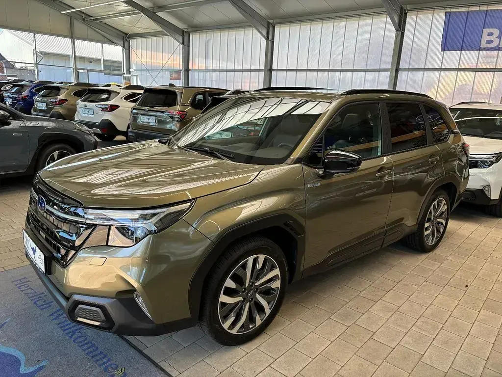 Gebraucht Subaru Forester Platinum 136 PS (100 kW) 2025 Weiß SUV