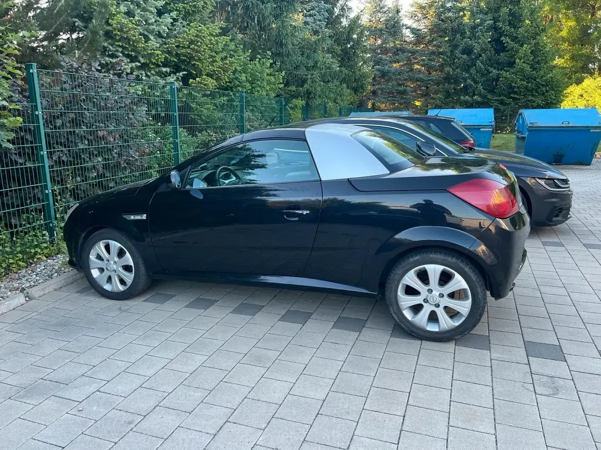 Gebraucht Opel Tigra 90 PS (66 kW) 2007 Schwarz Cabrio