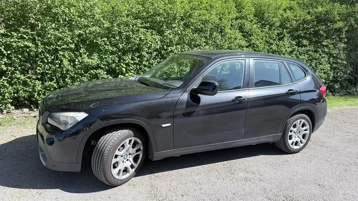 Gebraucht BMW X1 150 PS (110 kW) 2010 Schwarz SUV